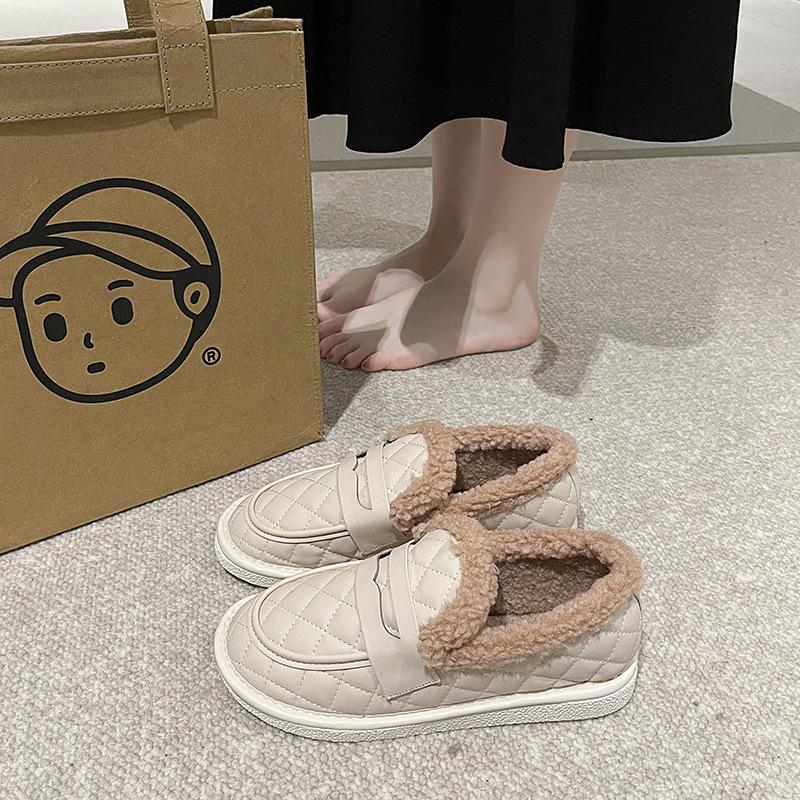 

Fleece warm loafers women s 2025 autumn and winter new flat-soled cotton shoes Korean version one-pedal lazy fluffy Doudou shoes 35