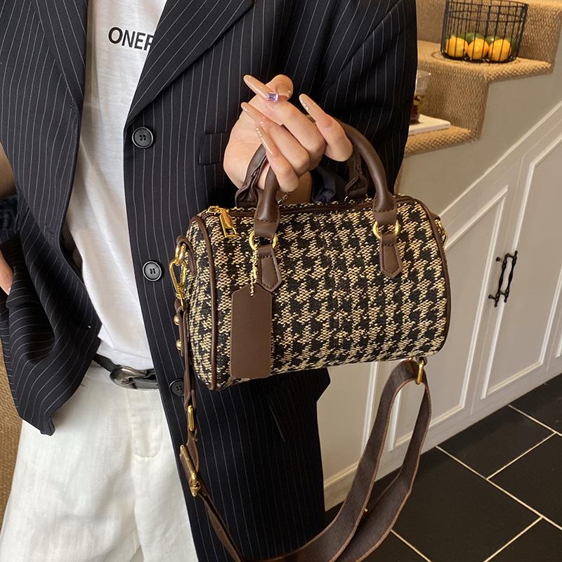 Plaid Canvas Niche Portable Pillow Bag Women's New Versatile Fashion Shoulder Messenger Bag