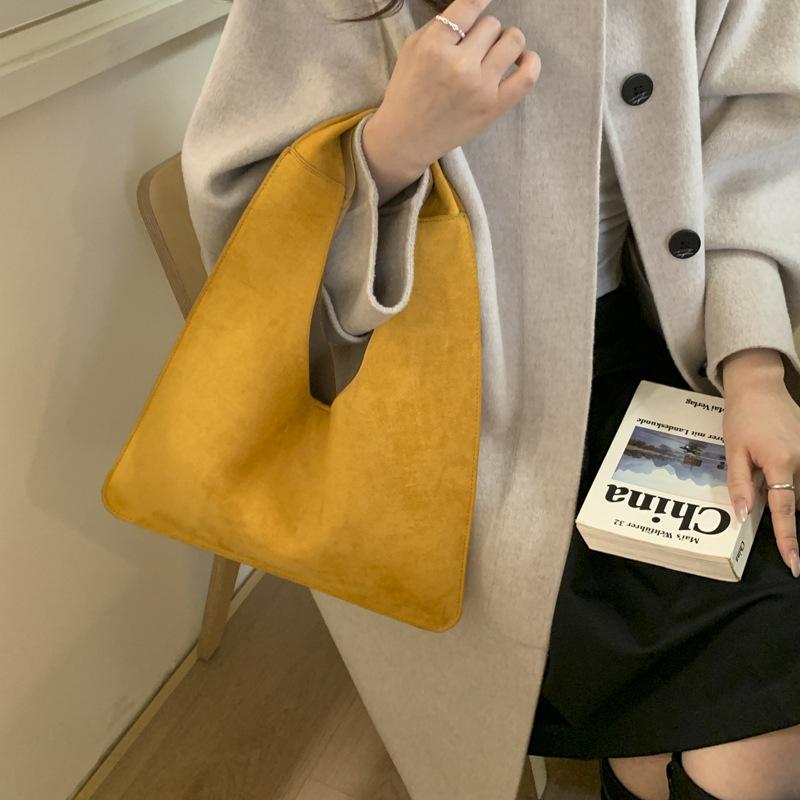 Retro Casual Underarm Bag Women 2025 Autumn and Winter New Fashion Matte Dumpling Bag Korean Version Niche Design High Sense