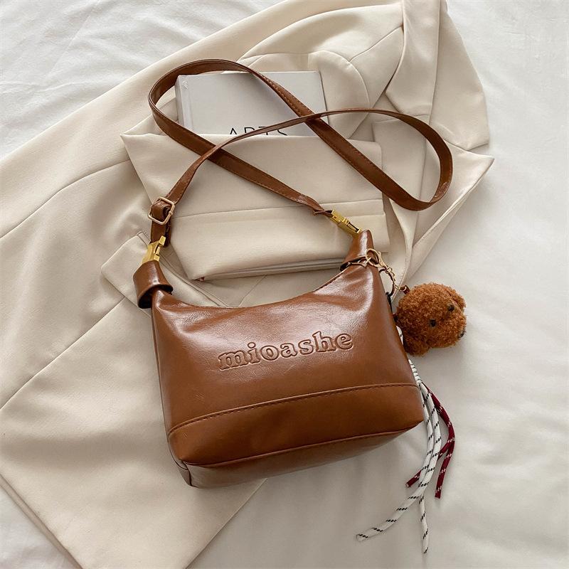 2025 new popular super-hot shoulder bag niche trendy versatile messenger bag feeling Maillard hand bag women