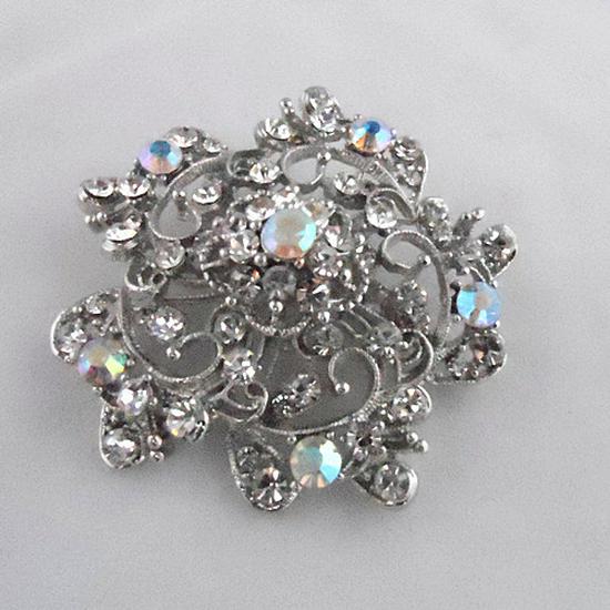 European-American Rhinestone Flower Brooch for Women s Sweaters  Lapels Korean Style