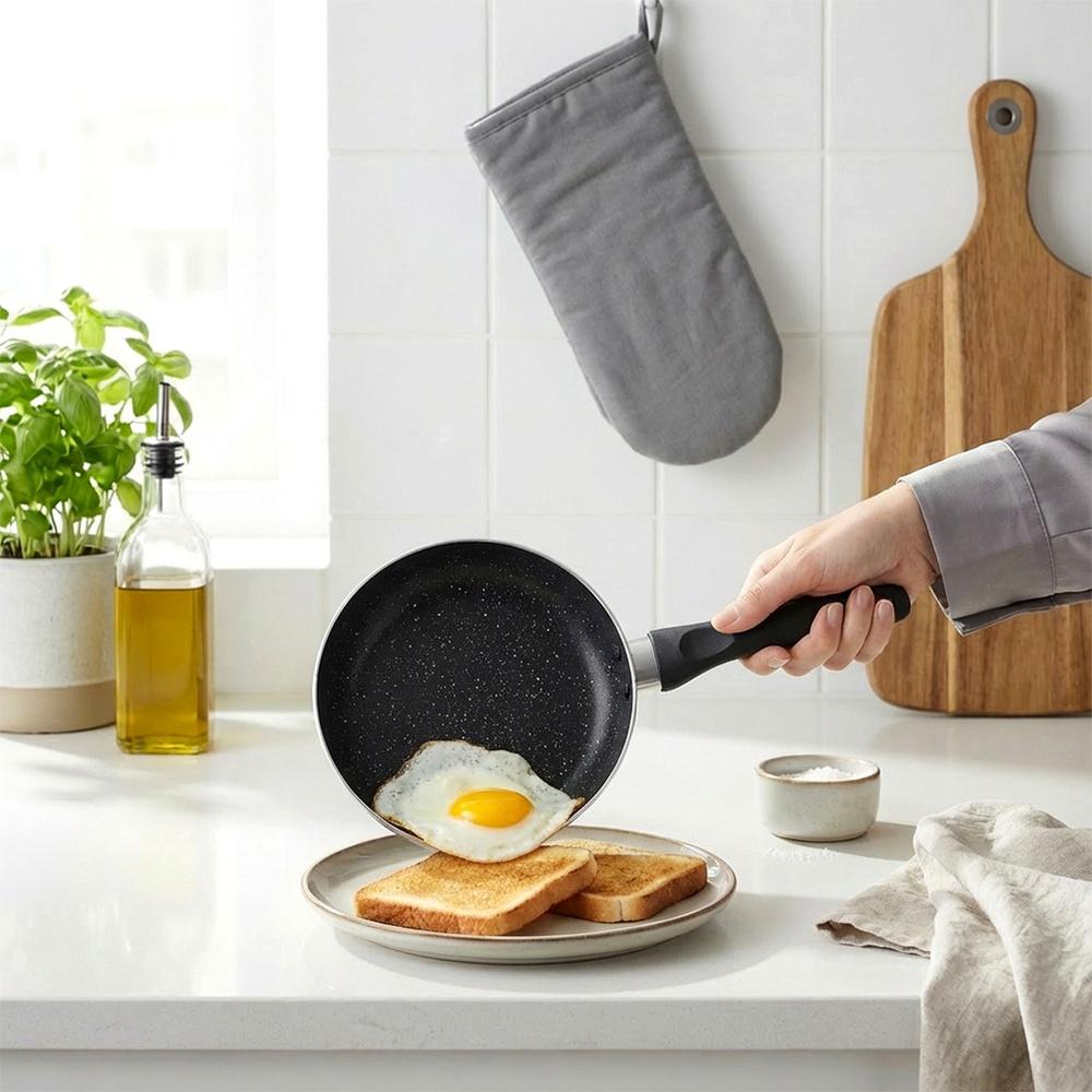 Patelnia Granitowa do Smażenia Duszenia Black Line 16 cm na Gaz Indukcje