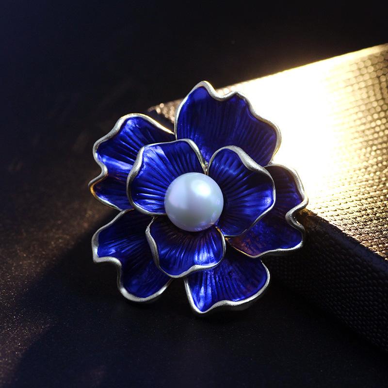 

Универсальная брошь для женщин, с ретро королевско-синей двухслойной брошью-камелией с жемчугом и роскошной брошью
