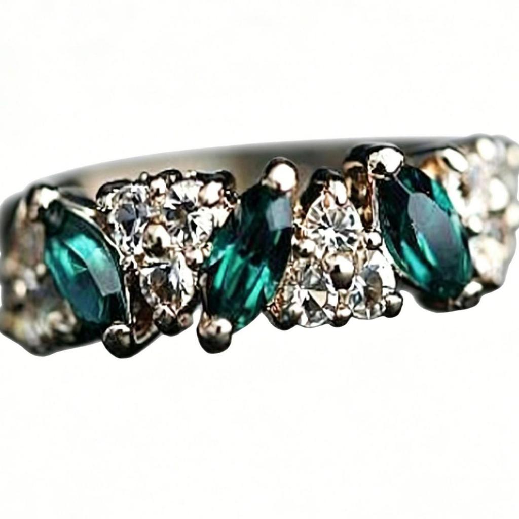 Korean Retro Emerald Rhinestone Ring - Sweet Fashion Style for Women