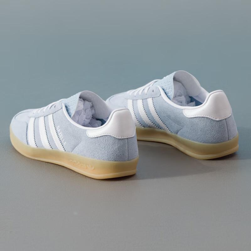 Adidas Women's JQ7009 Low-Top Skateboard Shoes
