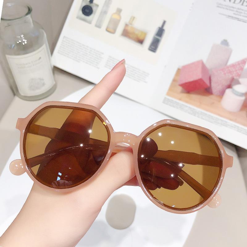 

Женские солнцезащитные очки цвета молочного чая в маленькой оправе, ретро-солнцезащитные очки с маленьким лицом