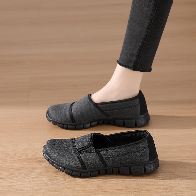 Scarpe casual nuove scarpe in tessuto quattro stagioni scarpe traspiranti ultraleggere taglie grandi scarpe comode scarpe per la madre