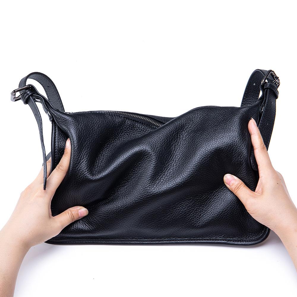 Korean-style single-shoulder bag with cowhide texture, underarm crossbody bag, large-capacity commuter handbag