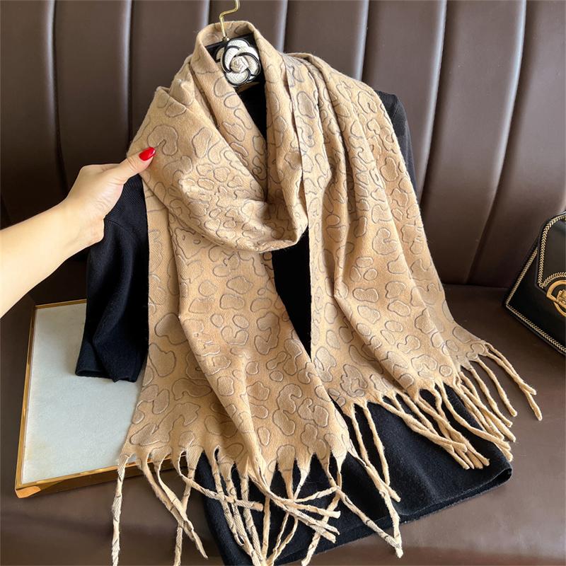 New Embossed Cashmere Women's Winter Scarf Warm Chunky Shawl Luxury Designer Tassels Pashmina Bufanda Lady Wrap Man Scarves