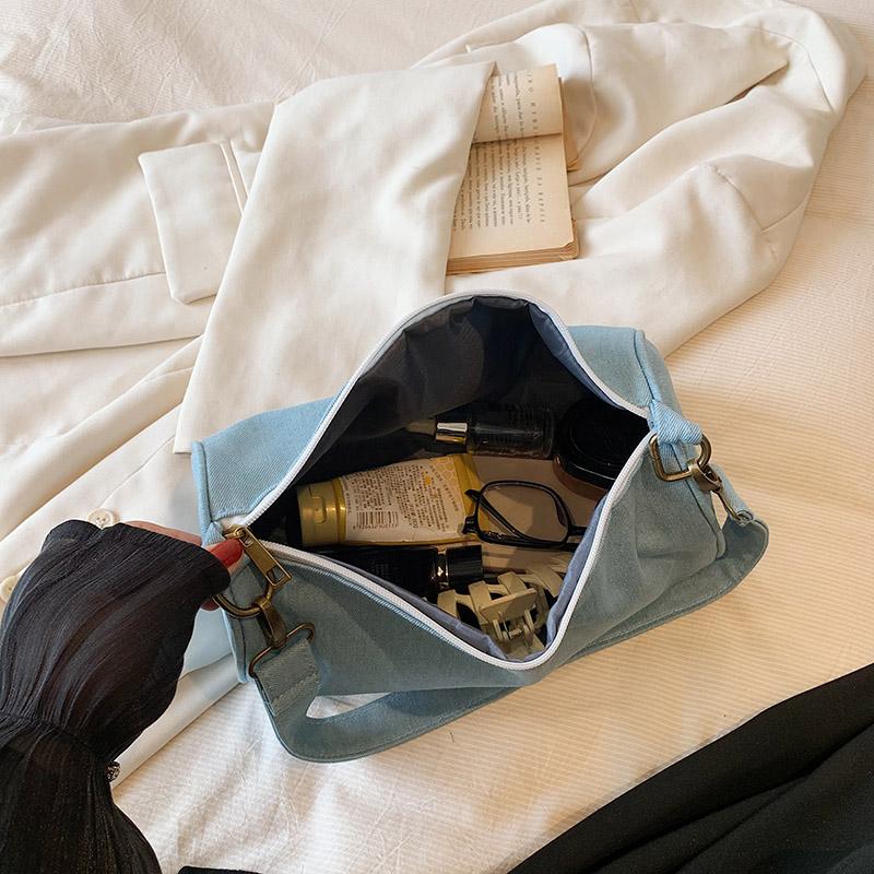 Cute Commuting Cowboy Bag with Fresh Appearance, Crossbody Bag for Women  New Casual and Versatile Girl Pillow Bag