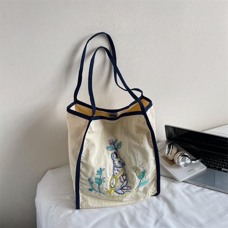 2025 autumn new embroidered nylon tote bag commuter large capacity niche design fashion shoulder bag shopping bag