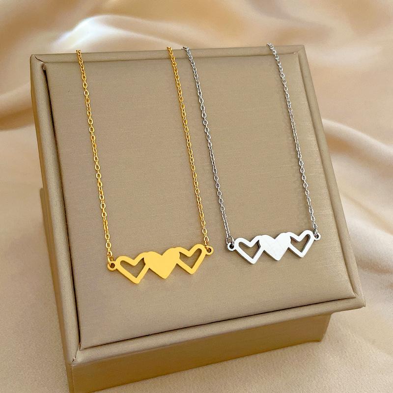 Titanium Steel Heart-To-Heart Love Minimalist Furnace Real Gold Necklace Female Collarbone Chain Accessories