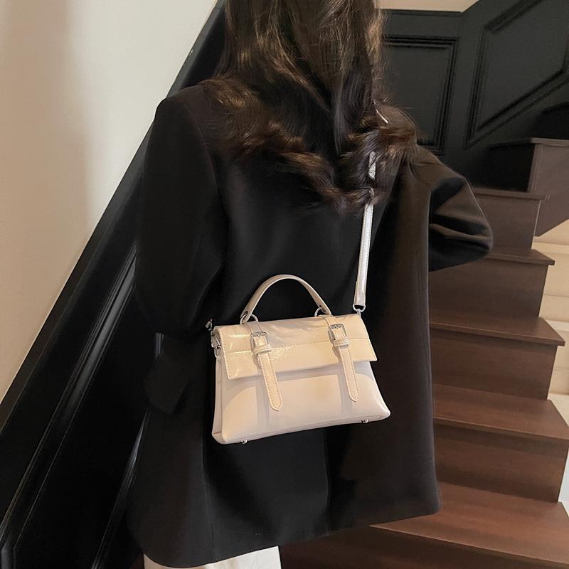 New Small Bag Women's Spring and Summer Fashion Solid Color Shoulder Messenger Bag Women's Casual Portable Small Square Bag