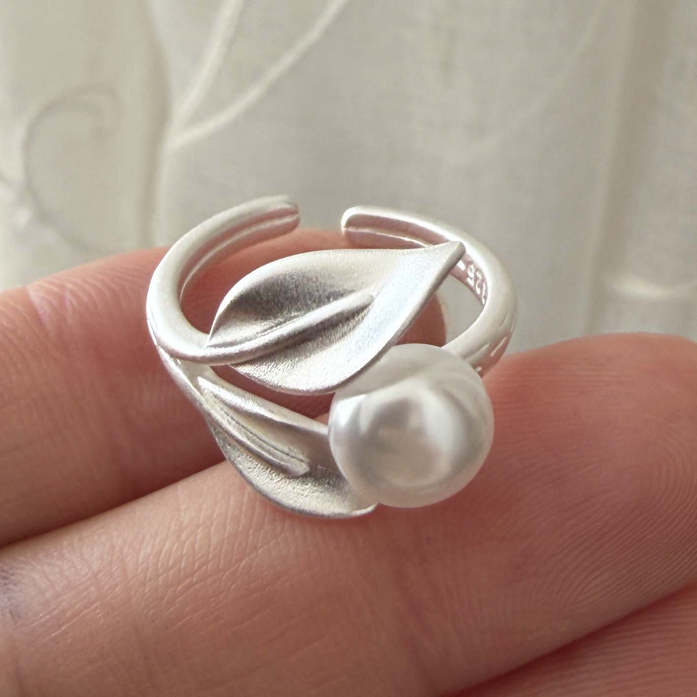 

925 Sterling Silver Rings for Women Couple Minimalist Handmade Leaf Pearl Ring Fine Jewelry Gift Prevent Allergy resizable