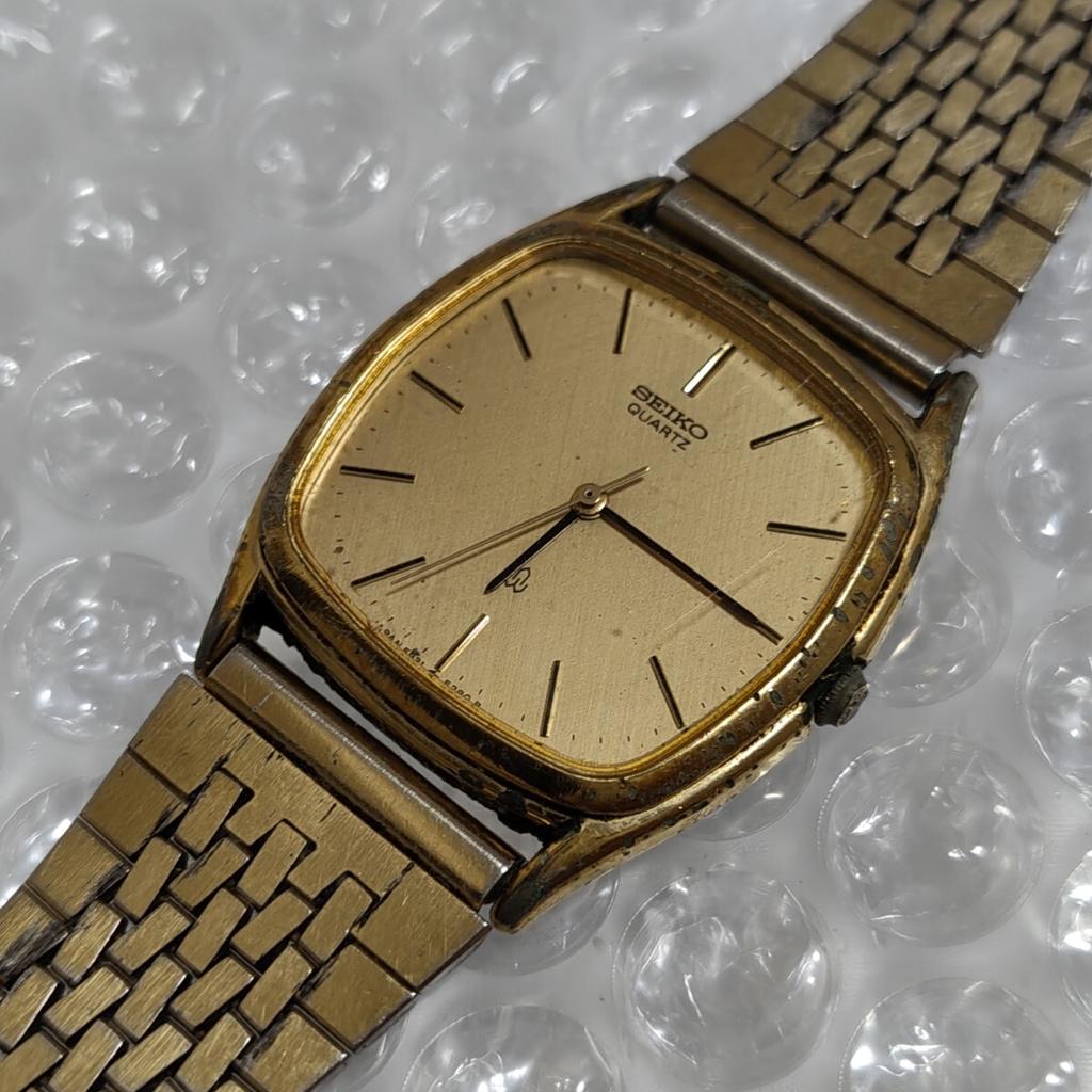 SEIKO Seiko Gold Dial Chariot Quartz Square Vintage Wristwatch Management K26T moving [Working Condition] 5931-5270