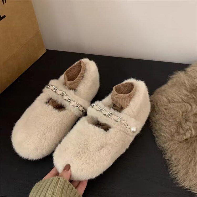 

French white fluffy shoes 2025 women s winter new outer wear plush warm plush beanie shoes casual cotton ladyshoes 39