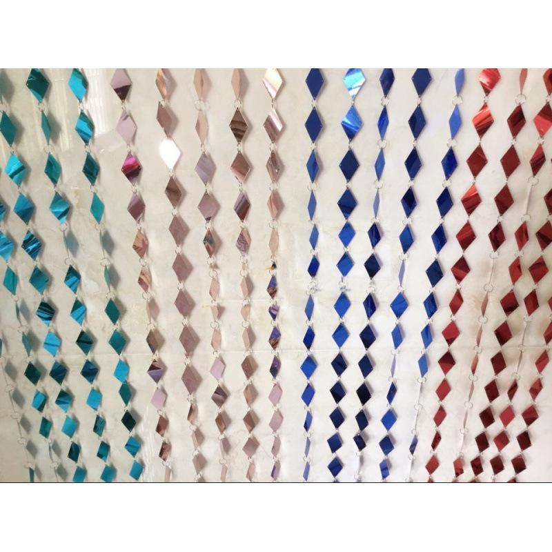 High-Gloss Gold & Silver Sequin String Decorative Curtain - Reflective Hanging for Weddings, Doors, Partitions, and Stages.