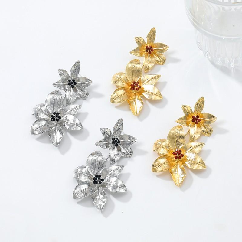 Boho Floral Alloy Earrings Women Gold Tone Dangle Statement Jewelry 2025 Fashion Accessory