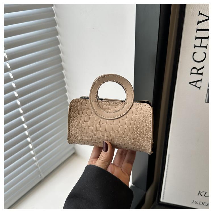 

Fashion women s PU handbag, European and American fashion 2025 new crocodile pattern high-end atmospheric portable small bag хаки