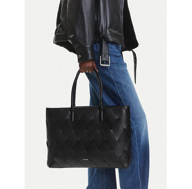 Handbag Calvin Klein Ck Woven Medium Shopper K60K612994 Black