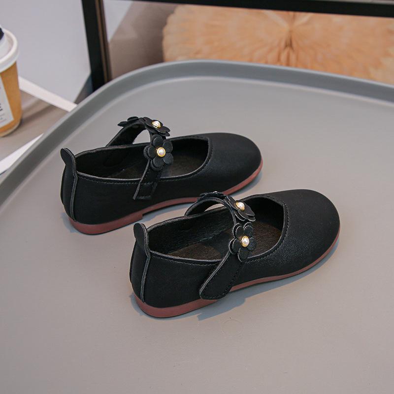 Girls' Black Leather Princess Shoes - Soft, Non-Slip Sole, Versatile for Spring/Autumn