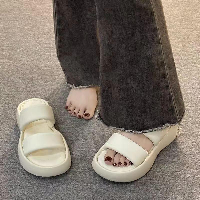 Thick-soled soft leather slippers for women's outer wear summer 2025 new high-end fashion versatile one-word drag women's casual sandals