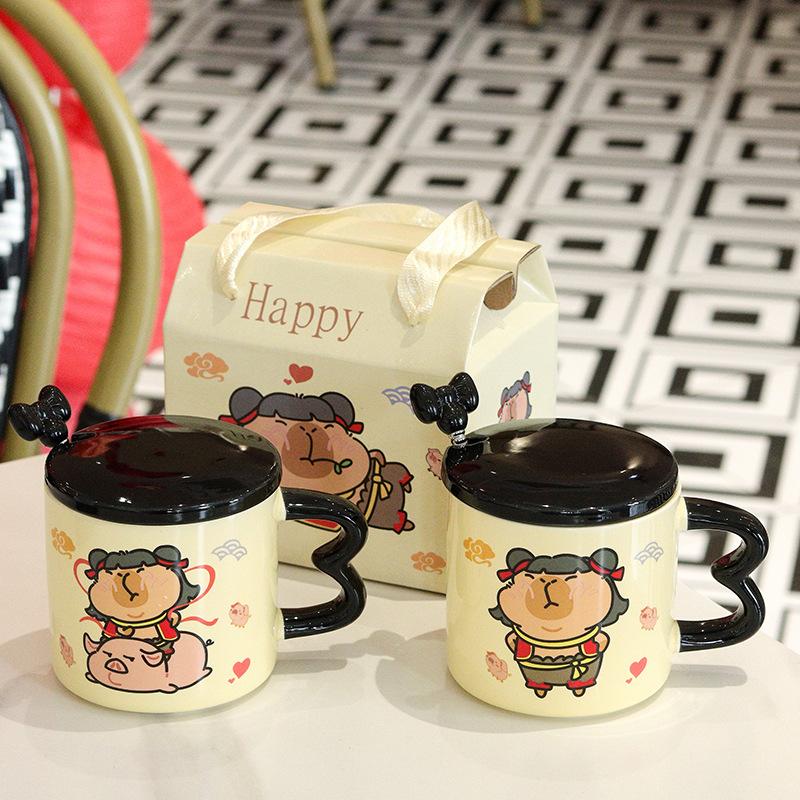 Kreativ och intressant Nezha-mugg med lock och sked med högt värde Hushållskoppar Söta keramiska koppar Vattenkopp Presentförpackningsset