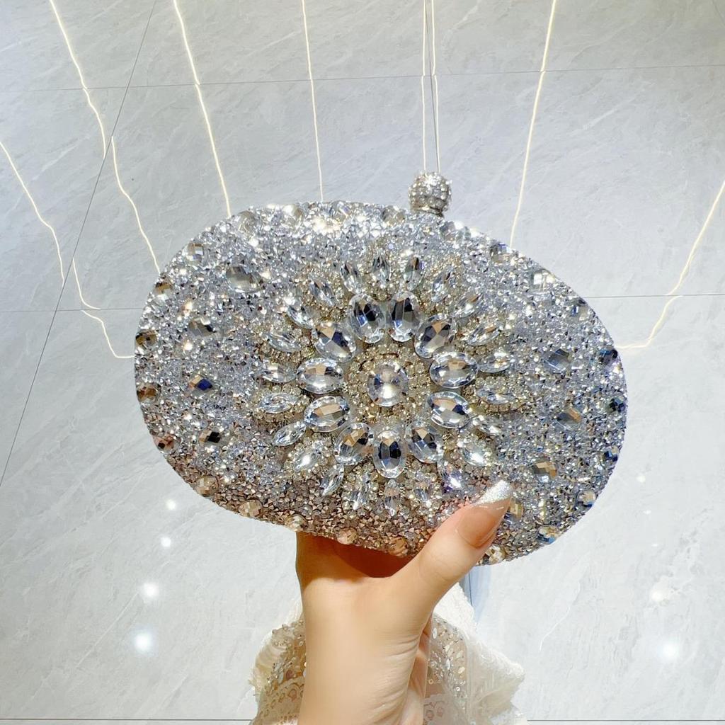 Europäische und amerikanische Retro-Clutch mit Diamanten: Elegante Prinzessinnen-Handtasche für Bar, KTV-Party oder Abendessen.