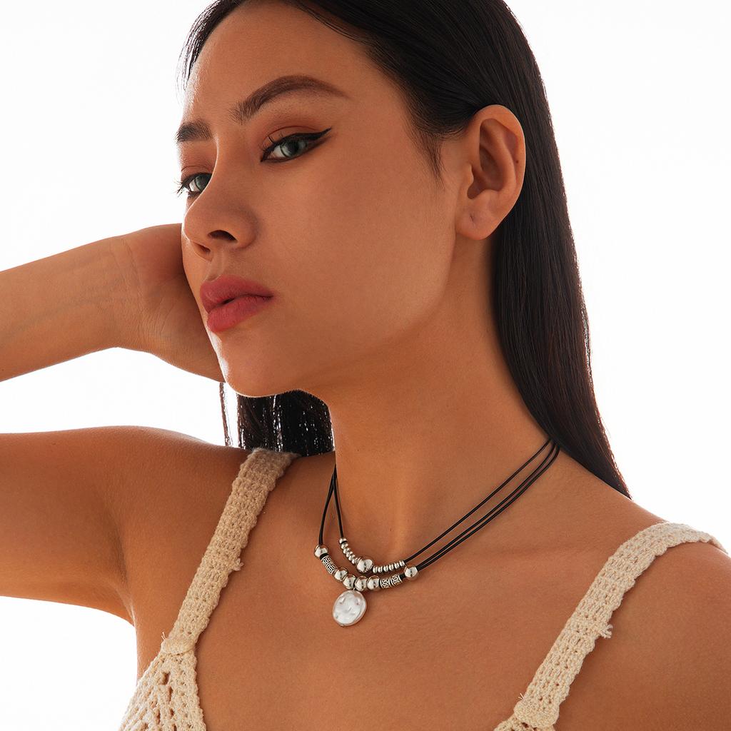 Fashion Niche Simple Bead Necklace, Ladies' Temperament Pendant Necklace, Versatile Daily Commuting Accessory