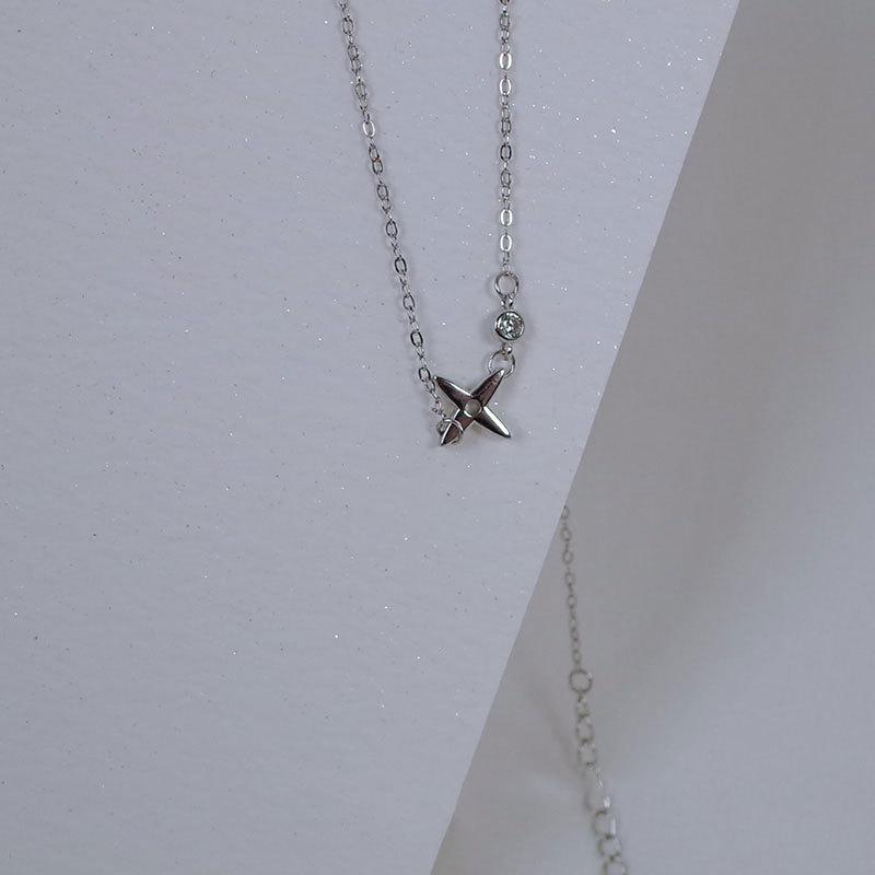 Cross Flower Necklace Simple Design Sense Light Luxury Niche Temperament Clavicle Chain Gift Four-leaf Clavicle