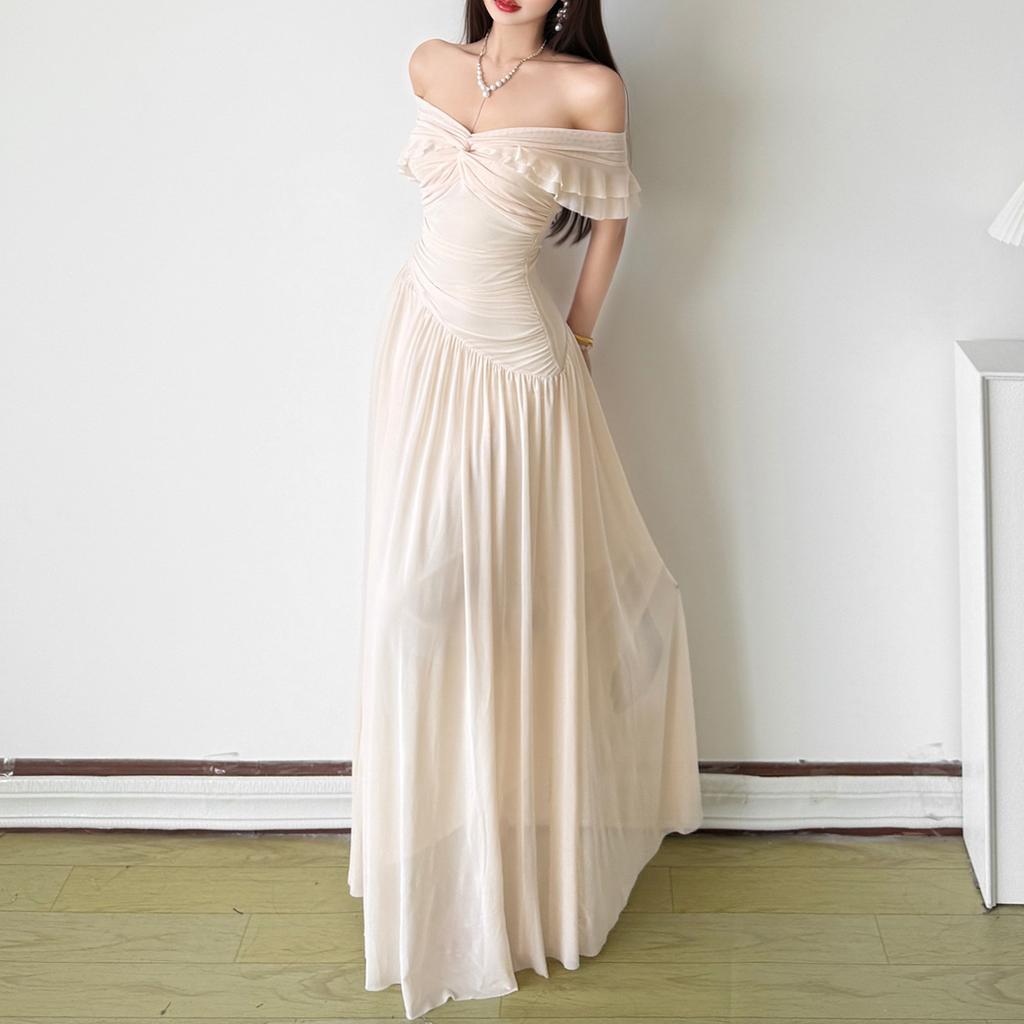 2026 European and American French gentle wind one-word shoulder off-the-shoulder suspender summer new waist and thin high-end dress