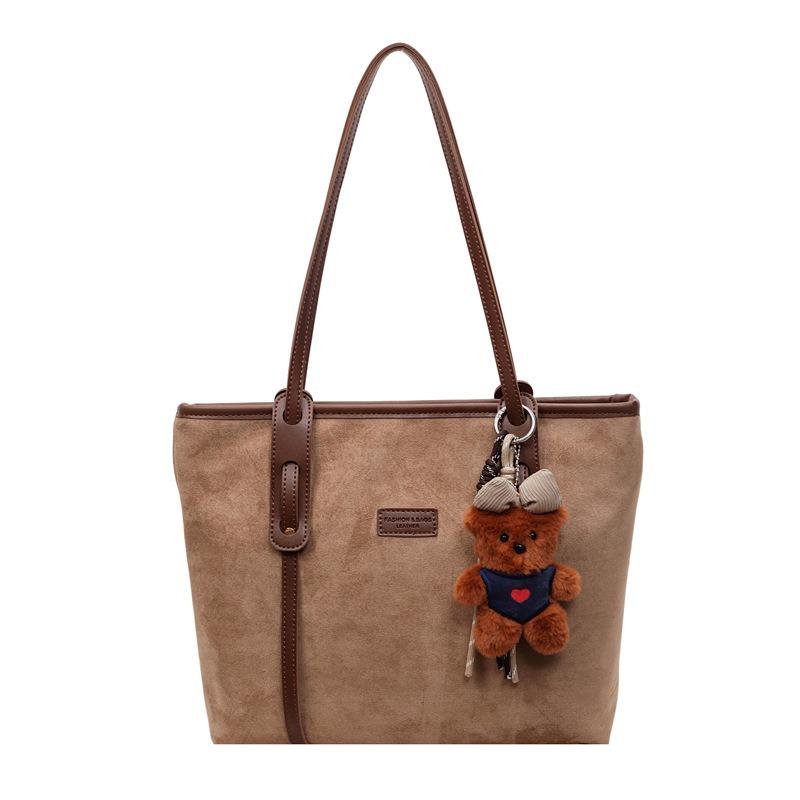 Retro Large-capacity Bag Women's Autumn and Winter New Commuter Shoulder Bag Simple Tote Bag Bucket Bag