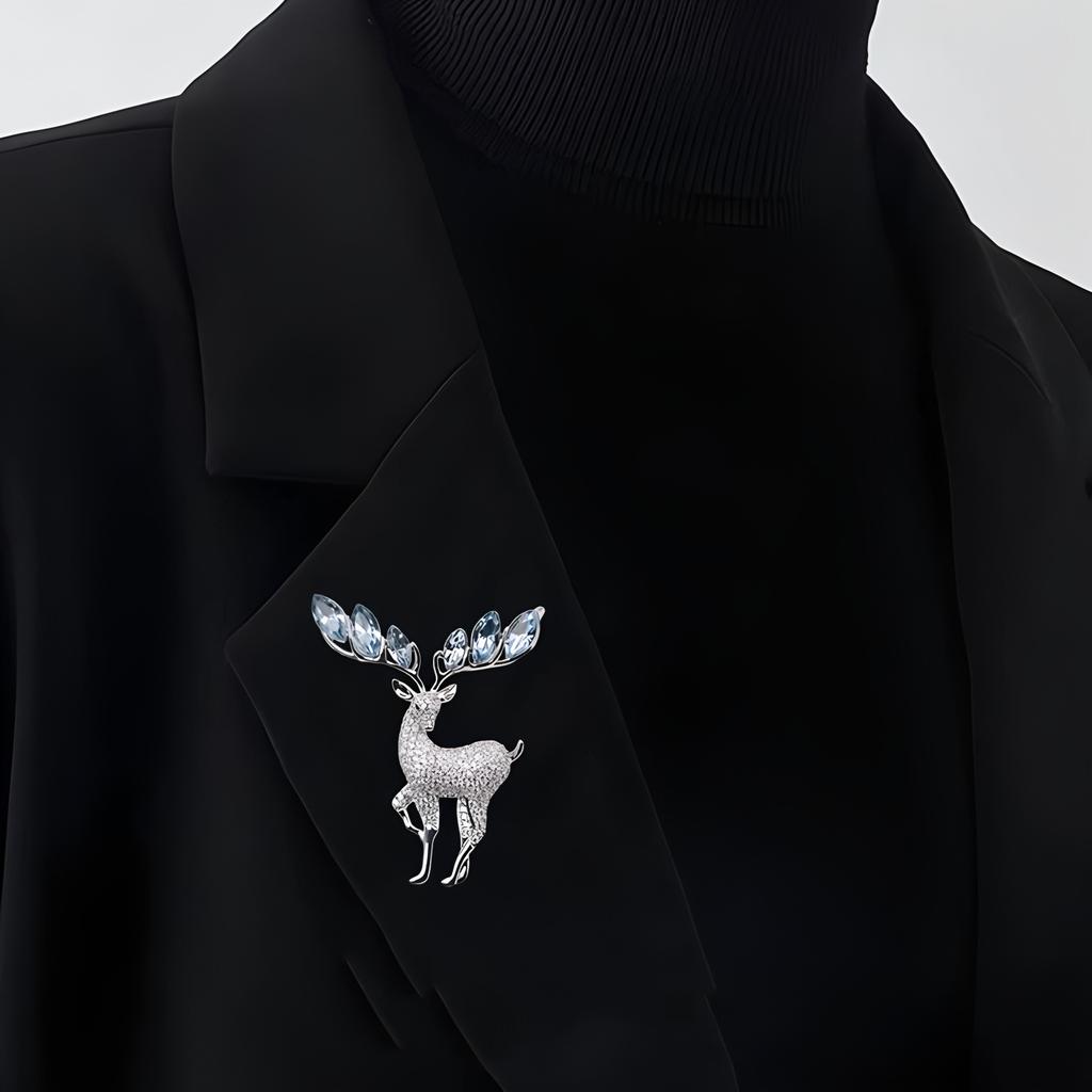 New Atmospheric Elk Brooch High-end Women's Delicate Diamond-encrusted Animal Brooch Niche Design Pin Clothes Accessories