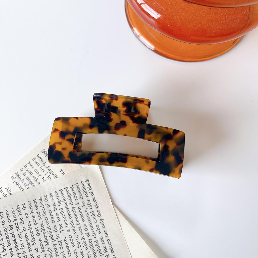 Retro French Leopard Print Hairpin for Bangs and Broken Hair