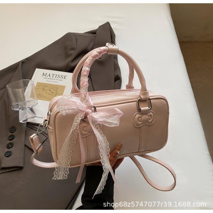 Fashion Underarm Bag Women's 2025 Spring New Simple High-end Niche Boston Bag Versatile Shoulder Messenger Bag