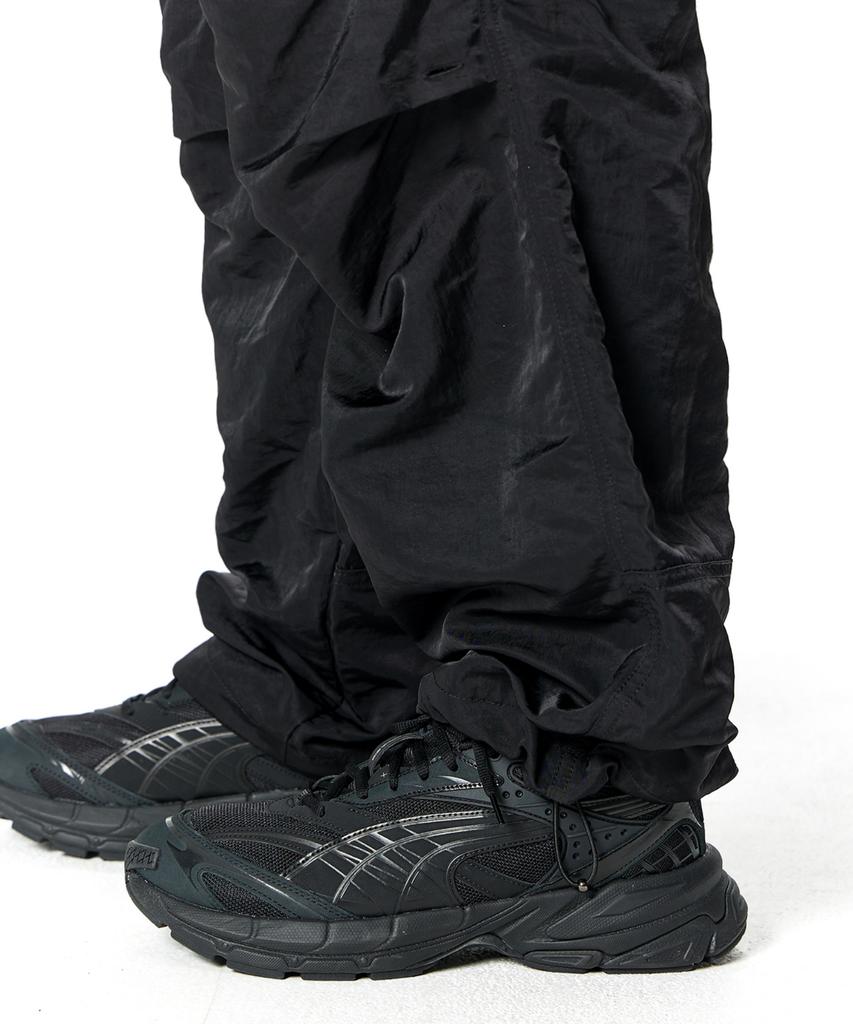 Loghideumatin Button Armor Pants (Black)