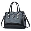 [Cross-border] New 2026 Autumn/Winter Women's Fashion Shiny Leather Crocodile Pattern Shoulder Bag with Large Capacity