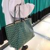 Stylish Large Capacity Pu Tote Bag With Classic Print For Everyday Use