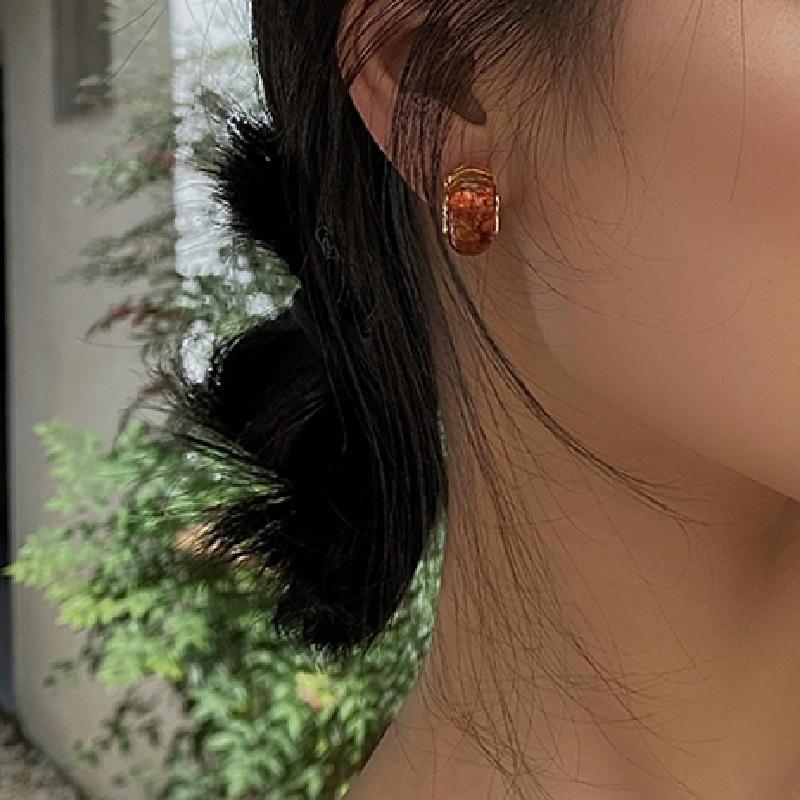 Fashion C-Shaped Amber Color Resin Hoop Earrings For Women Girls Charm Trend Earring Boucle Oreille Exquisite Jewelry