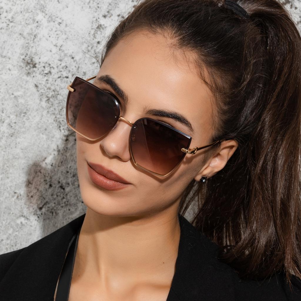 Oversized Sunglasses For Women Cat Eye Gradient  Eyewear Vintage Alloy Frame Rivet Cateye Sun Glasses Female Elegant Shades