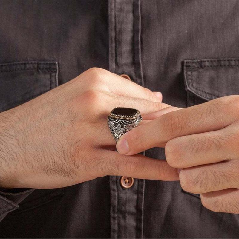 Huajie Persönlichkeit Herren Türkische Siegelringe Zweifarbig Geschnitztes Adler Tiermuster Schwarzer Zirkon Retro Ring Trend