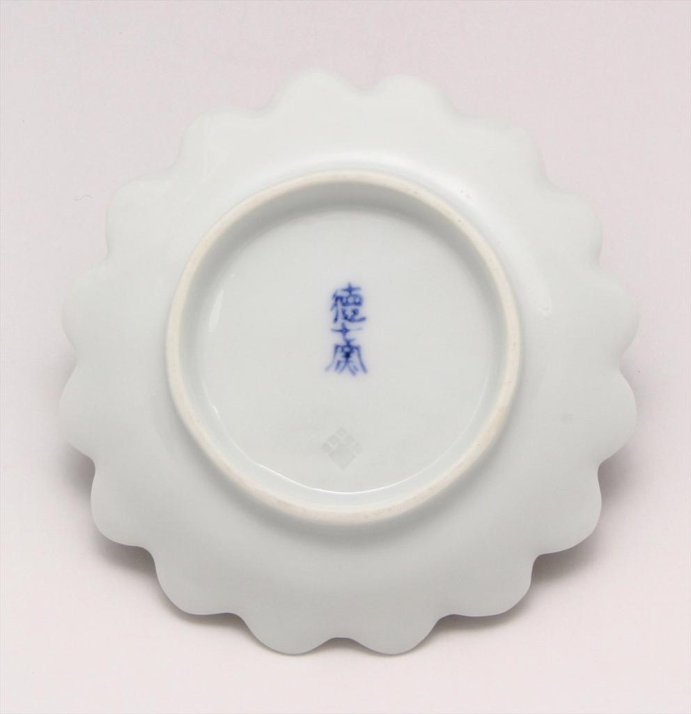 24to3 Nishitomi Ceramics (Nishitomi) Imari Ware Tokushichi Kiln Iroe Chrysanthemum Shippo Crest Chrysanthemum Shaped Small Plate