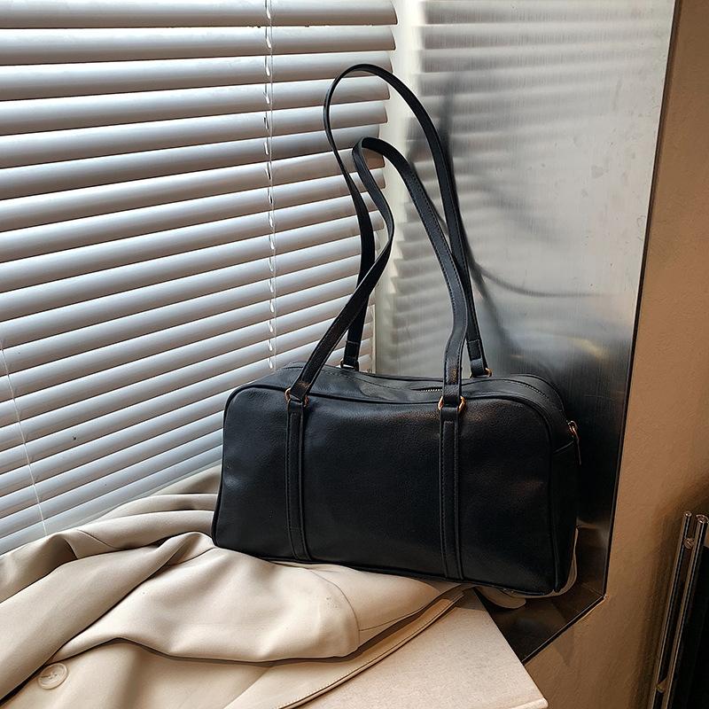 

Внешняя одинарная переносная сумка для боулинга женская осень и зима 2024 года, новая модная ретро-сумка подмышкой, одно плечевая сумка для поездок на работу, модная