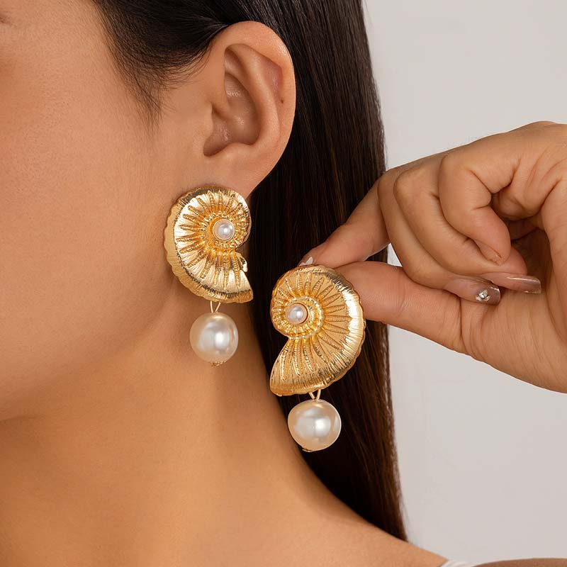 Fashion Gold Color Shell Pearl Pendant Earrings For Women Exaggerated Metal Geometric Temperament Earrings Jewelry Accessories