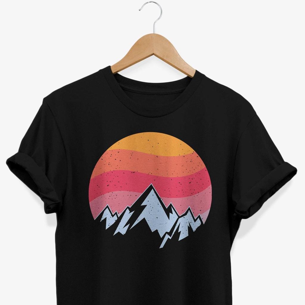 Retro Sunset Mountain T-shirt: Minimalist Nature Graphic Tee