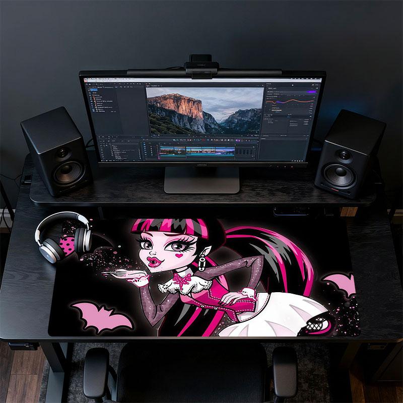 Draculaura black Mouse Pad, Large Gaming Desk Mat, Non-slip XXL Mousepad for Laptop & Tablet, Mini PC Playmat with Stitched Edges