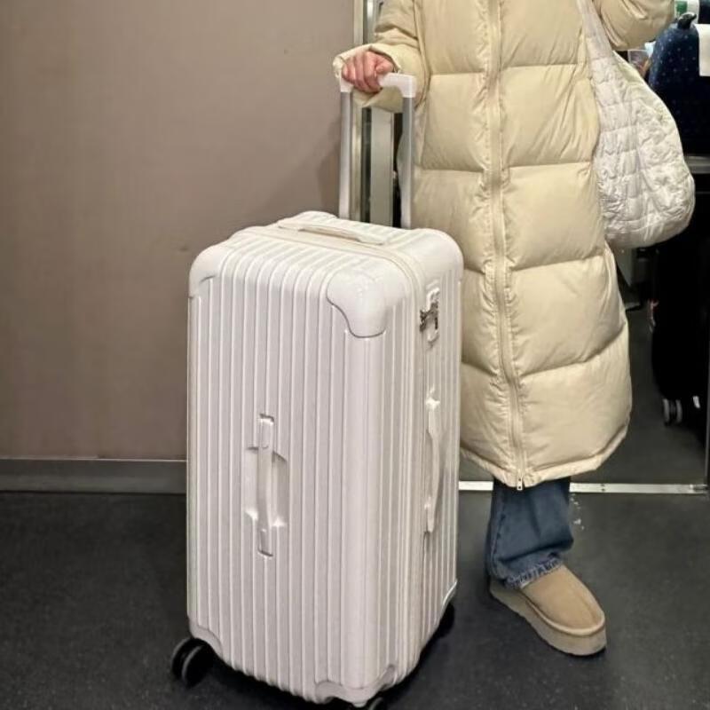 LONE WOLF Hardside PC Luggage 20 Inch