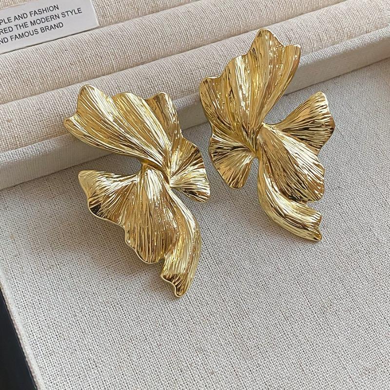 Silver Needle Irregular Geometric Texture Metal Stud Earrings Retro Simple Earrings Light Luxury Premium Earrings