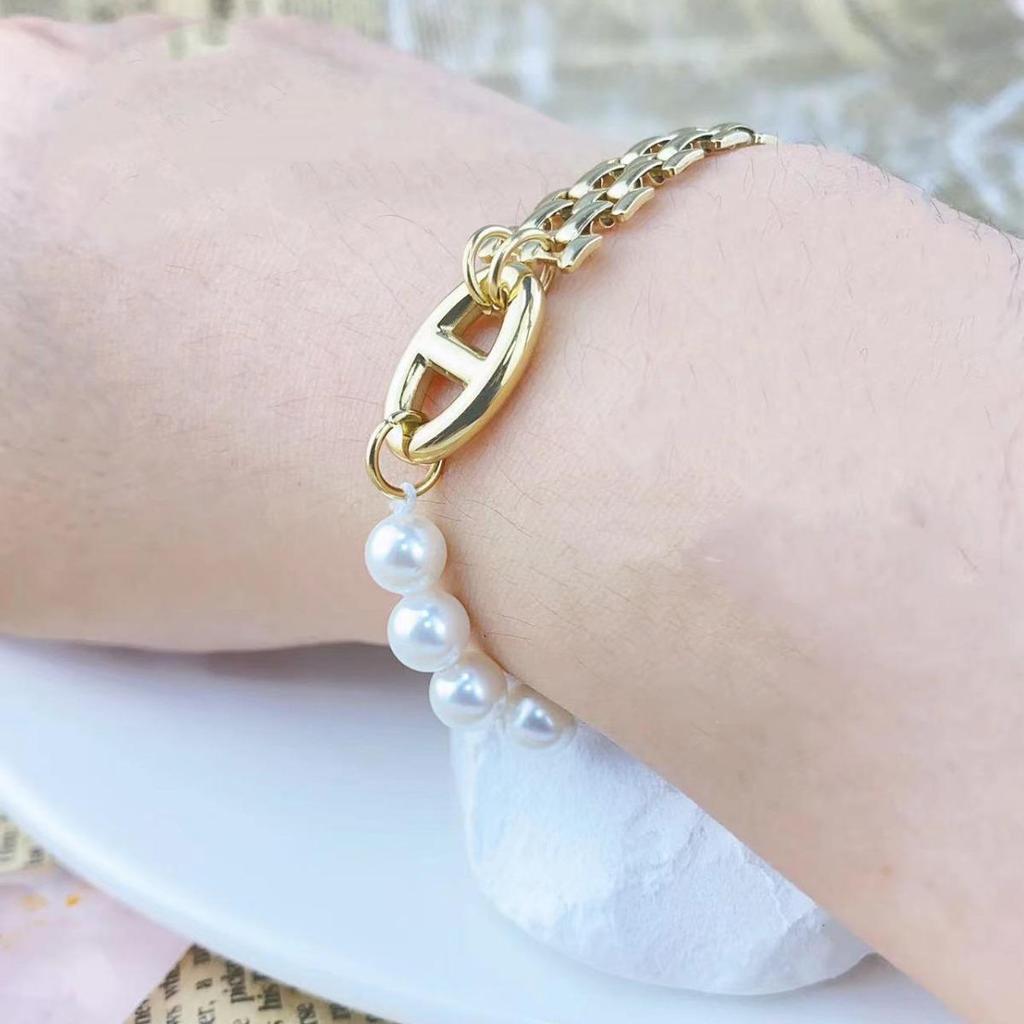 Women's Irregular Pearl & Beaded Chain Bracelet - Unique Pig Nose Strap Design