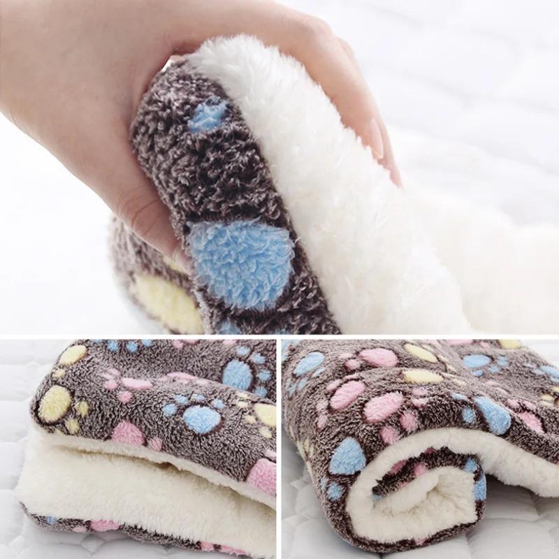 For Pet Sleeping Mat Dog Bed Cat Bed Soft Hair Thickened Blanket Pad Fleece Home Washable Warm Bear Pattern Blanket Pet Supplies